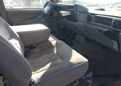 1996 Dodge Ram 2500 из США, поврежденный, VIN 3B7KF23C9TM103363